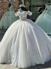 Exquisite Off-Shoulder Ball Gown Lace Appliques & Beaded Tulle Quinceanera Dress for Princess-Themed Sweet 16 & Birthday Celebrations